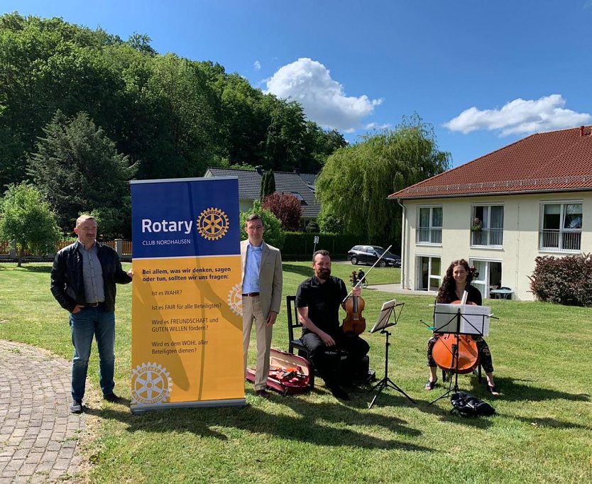 Musik für Senioren -  im Mai war der Rotary Club zu Gast im Sonnenhof (Foto: Danny Kais)