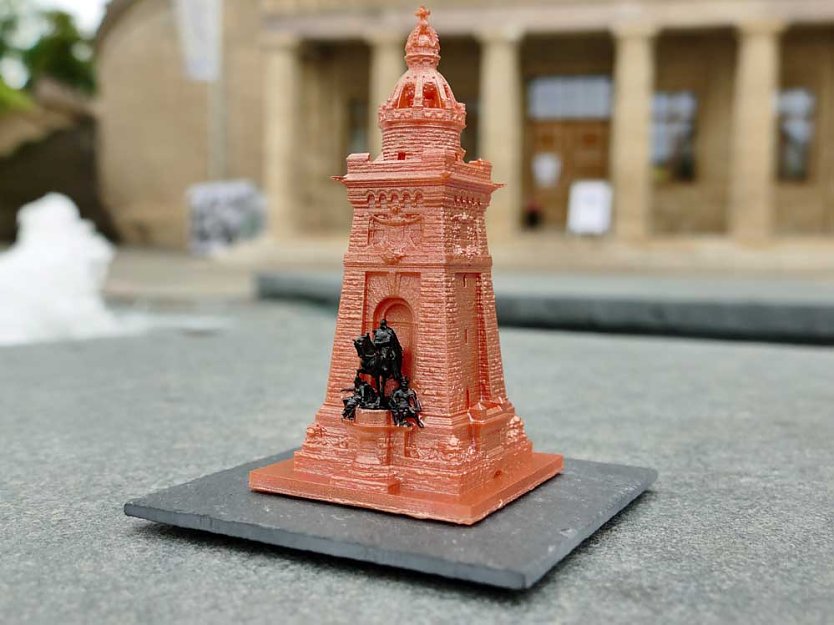 3D-Modell des Kyffhäuserdenkmals ab sofort erhältlich (Foto: Stadt Sondershausen) 3D-Modell des Kyffhäuserdenkmals ab sofort erhältlich (Foto: Stadt Sondershausen)