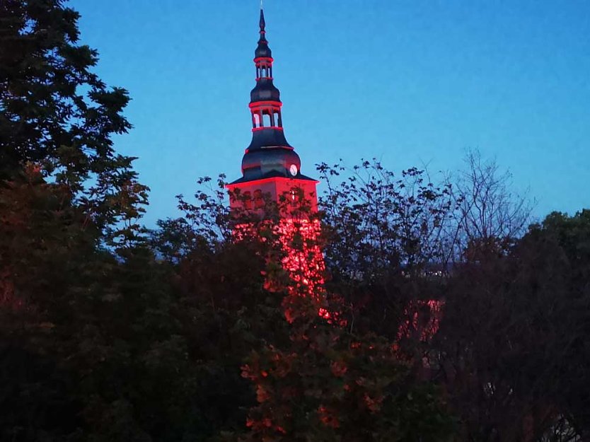 Über Bad Frankenhausen leuchtete es ROT (Foto: Licht produktiv) Über Bad Frankenhausen leuchtete es ROT (Foto: Licht produktiv)