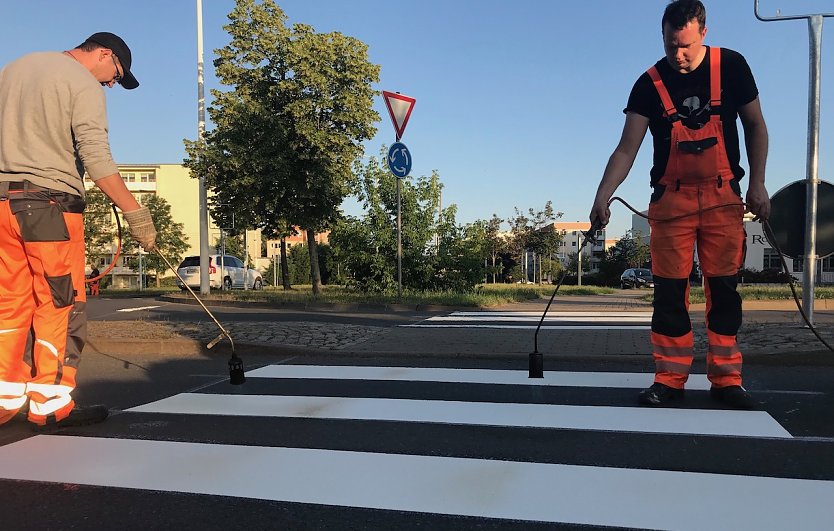 Besch&auml;ftigte der Firma TSI-Th&uuml;ringer Stra&szlig;enwartungs- und Instandhaltungs GmbH am Kreisel in NDH-Nord (Foto: &copy;Stadtverwaltung Nordhausen)