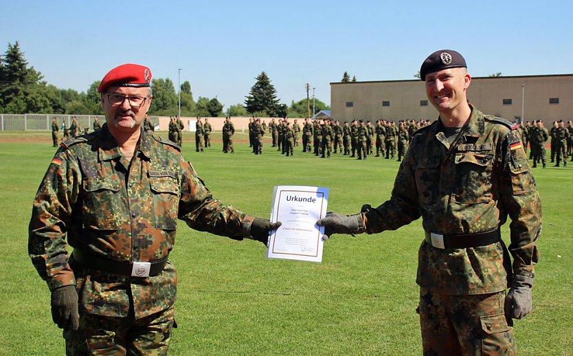 Bei Appell in Sondershausen Kommando über geben (Foto: Karl-Heinz Herrmann)