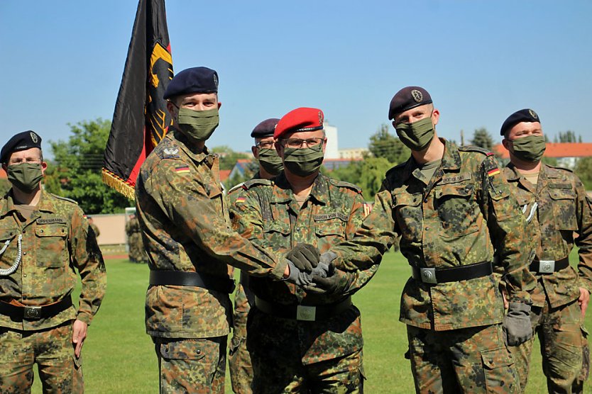 Bei Appell in Sondershausen Kommando über geben (Foto: Karl-Heinz Herrmann)