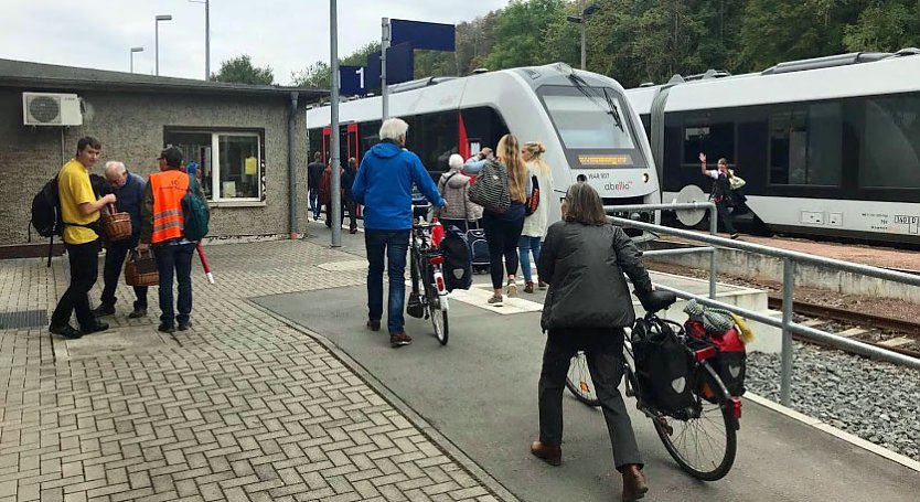 Zugfahrten und Erlebniswanderungen (Foto: Philipp Zunkel) Zugfahrten und Erlebniswanderungen (Foto: Philipp Zunkel)