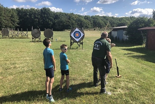 Aufregende Stunden beim Bogenschießen in Urbach (Foto: KSB NDH) Aufregende Stunden beim Bogenschießen in Urbach (Foto: KSB NDH)