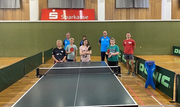 Auch die grünen Platten der TTV Hydro waren gefragte Spielobjekte (Foto: KSB NDH) Auch die grünen Platten der TTV Hydro waren gefragte Spielobjekte (Foto: KSB NDH)