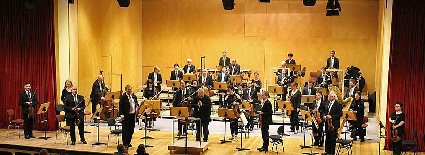 2. Sinfoniekonzert Tanz und Tr&auml;nen (Foto: Karl-Heinz Herrmann)