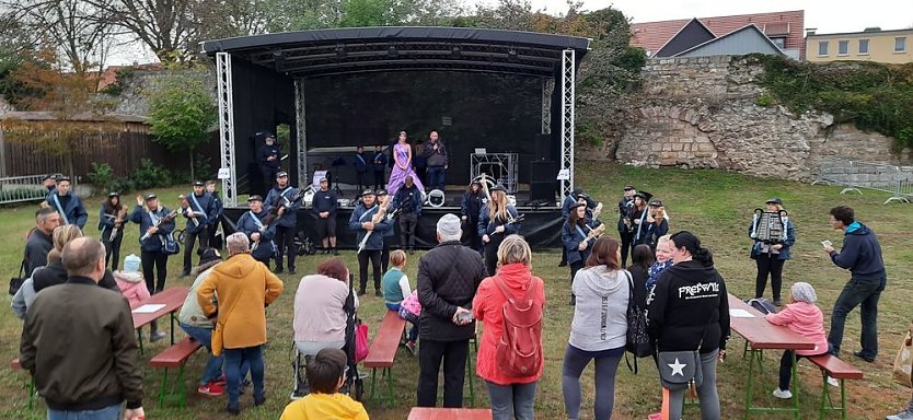 Hoffen auf besseres Wetter (Foto: Karl-Heinz Herrmann) Hoffen auf besseres Wetter (Foto: Karl-Heinz Herrmann)