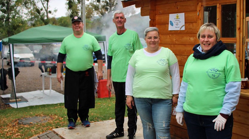 Faustball: Trotz Regens Turnier durchgezogen (Foto: Karl-Heinz Herrmann)