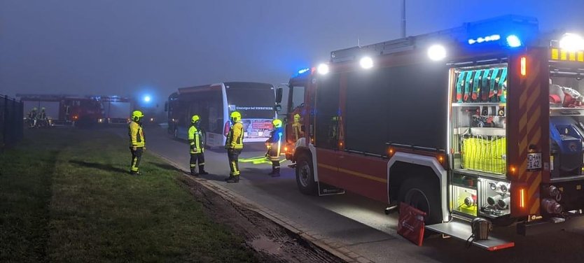 Feuer im Elektrobus (Foto: Feuerwehr Ilfeld)