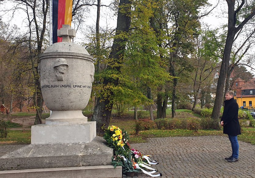 Volkstrauertag in Bad Frankenhausen (Foto: Peter M&ouml;bius)