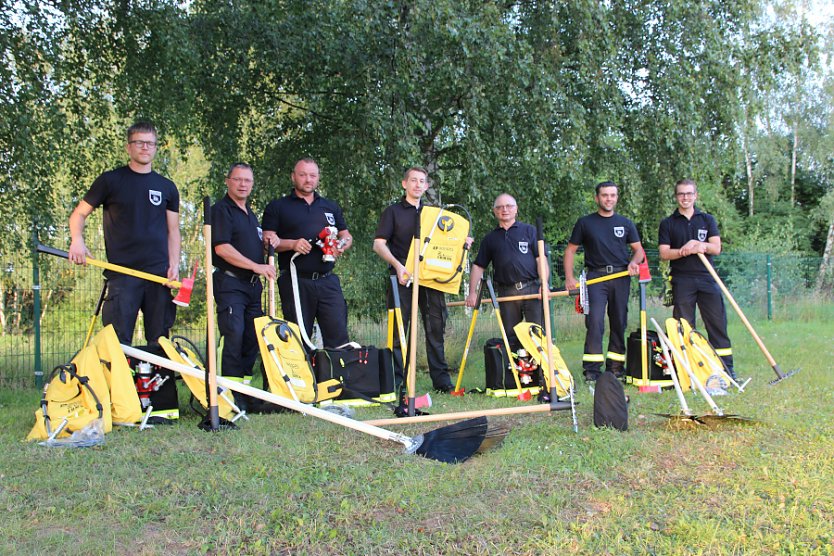 Neue Ausrüstung ist da (Foto: Feuerwehr Heiligenstadt) Neue Ausrüstung ist da (Foto: Feuerwehr Heiligenstadt)