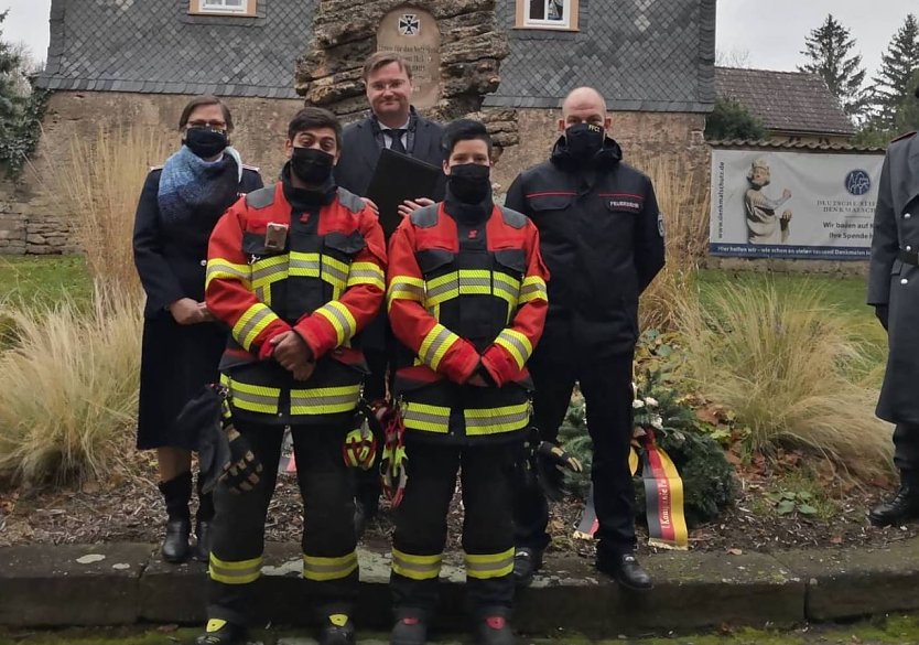 Gedenken zum Volkstrauertag mit dem Landtagsabgeordneten Stefan Schard (CDU) -Mitte- (Foto: S.Schard)