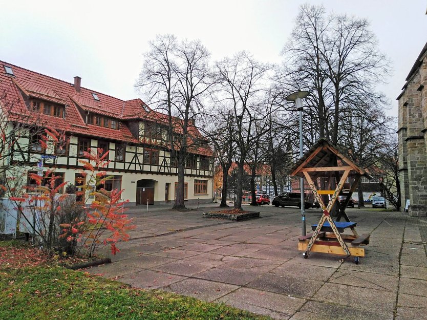 Für den östlichen Teil des Blasiikirchplatzes unmittelbar vor der Kirche möchte die AfD einen informellen, unkomplizierten und offenen Ideenwettbewerb  (Foto: Jörg Prophet)