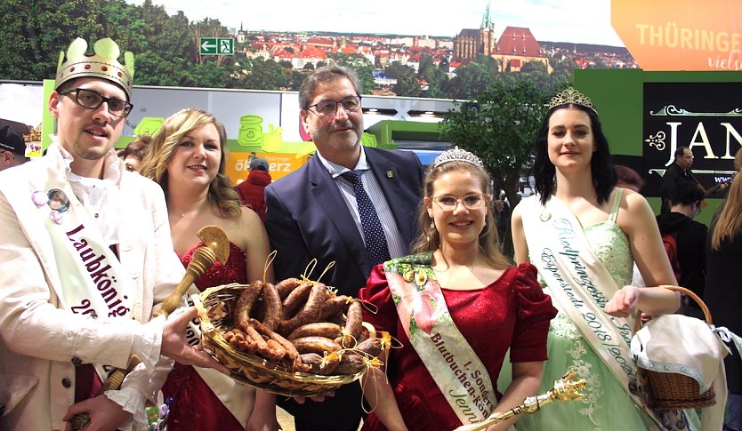 Blutbuchenkönigin Jenny I aus Sondershausen gibt das Zepter ab  (Foto: Jenny Brehme)