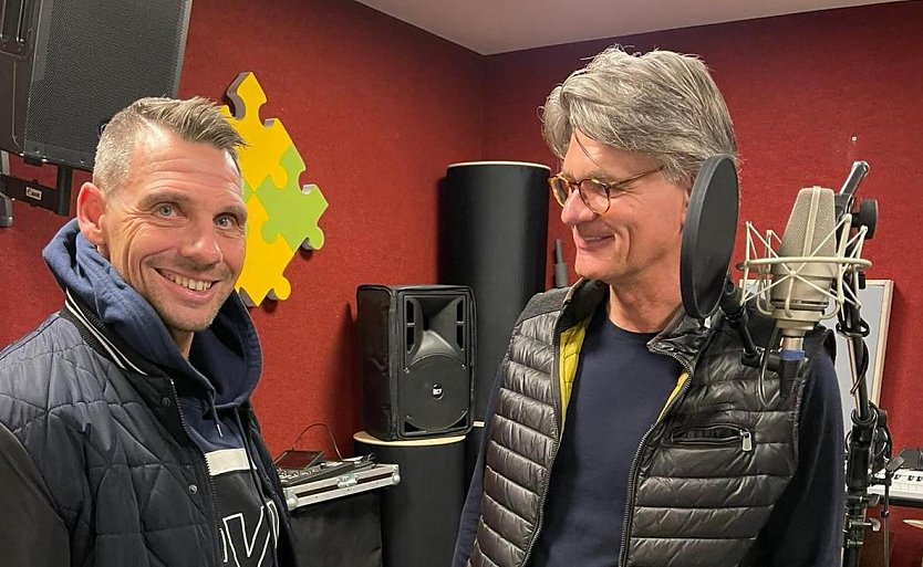 Thomas Erny mit Peter Escher bei Tonaufnahmen in Herreden (Foto: M.Pendzialek)