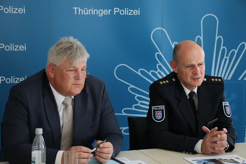 v.l.: Kriminaldirektor Detlef Grabs und der Leiter der LPI Nordhausen, Matthias Bollenbach (Foto: agl)