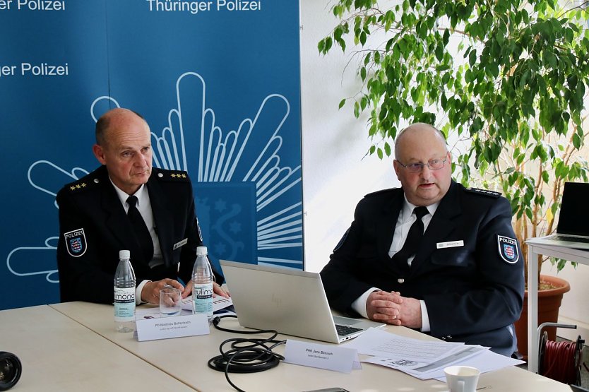 Polizeichef Matthias Bollenbach und der Leiter des Bereichs Verkehr, Jens Bönisch bei der Vorstellung der Unfallstatistik (Foto: agl)