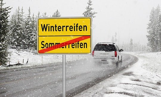 Noch sollten Autofahrer mit dem Reifenwechsel warten (Foto: ADAC)