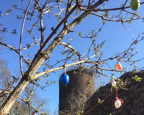 Ostern auf der Ebersburg (Foto: H. Müller)