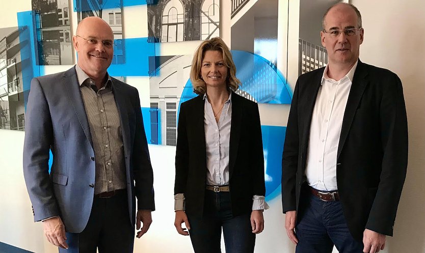 Andreas Krey (li.) empfing Alexandra Rieger und Matthias Jendricke (Foto: J.Piper)