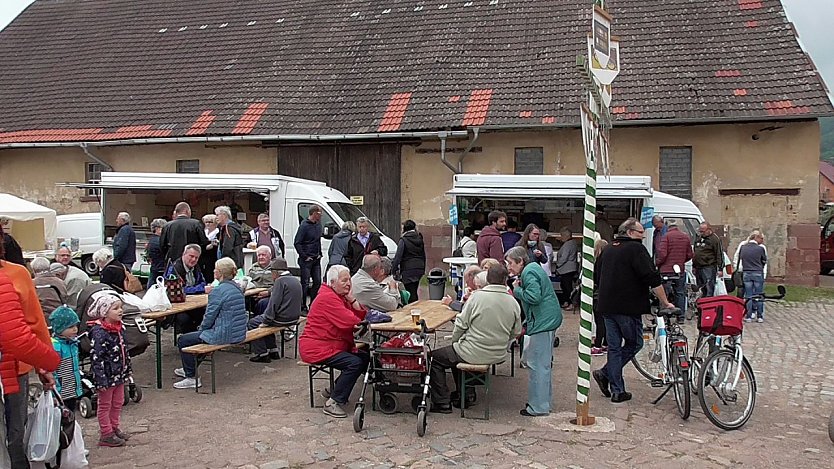 Maibauernmarkt (Foto: U. Reinboth )