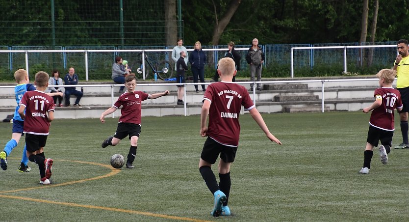 Wacker E2 siegt deutlich im Derby gegen die E2 der Sondershäuser Eintracht (Foto: Martina Nebelung)