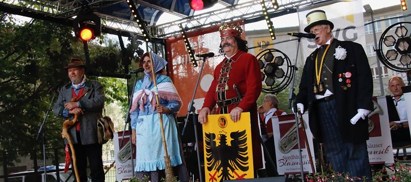 Das 52. Rolandsfest wurde nach zwei Jahren Pause heute auf dem Rathausplatz in Nordhausen eröffnet (Foto: agl)