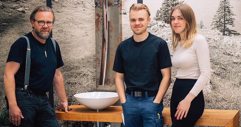 v.l.: Andree, Sohn Tillmann und Tochter Emilia Eberhardt (Foto: © badmanufaktur EBERHARDT)