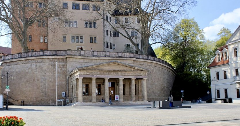 Marktplatz Sobndershausen mit Blick auf das Sondershäuser Schloss (Foto: emw (Archiv))