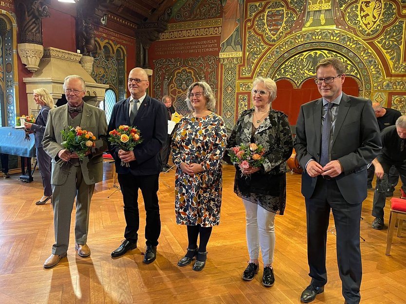 Christian Fliegner, Elisabeth Kunz, Peter Goericke und Frank Noethlich wurden mit der "Thüringer Rose" ausgezeichnet (Foto: Stadtverwaltung Mühlhausen)