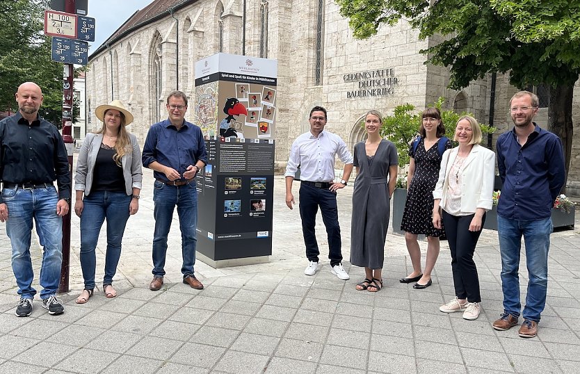 Vorstellung der touristischen Wegweisung (Foto: Stadtverwaltung Mühlhausen )