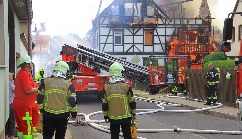 Feuerwehren heute Nachmittag im Einsatz in Bothenheilingen (Foto: S.Dietzel)