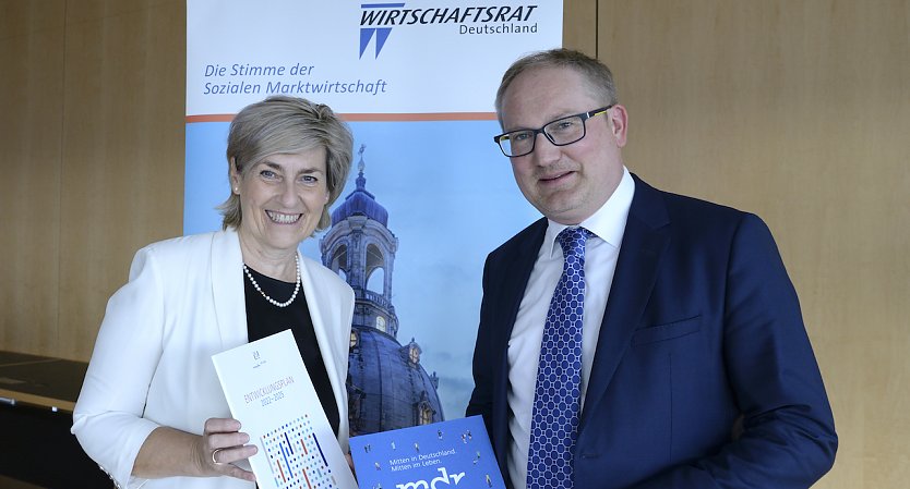 Professor Dr. Karola Wille, Intendantin des Mitteldeutschen Rundfunks (MDR) und Dr. Dirk Schröter, Vorsitzender Landesverband Sachsen im Wirtschaftsrat der CDU  (Foto: Karsten Seifert)