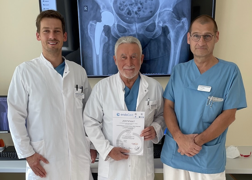 v.l.n.r. Dr. med. Daniel Hupe, Oberarzt Unfallchirurgie und Orthopädische Chirurgie, Dr. med. Dietmar Litzkow, Chefarzt Unfallchirurgie und Orthopädische Chirurgie, Thomas Friebe, Stationsarzt Unfallchirurgie und Orthopädische Chirurgie (Foto: Eichsfeld Klinikum)