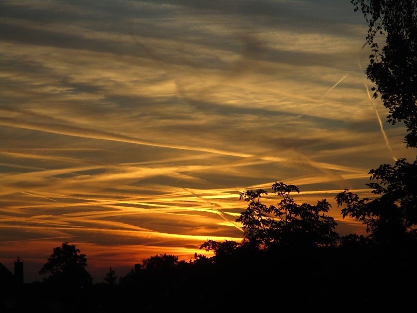 Diesen wunderschönen Abendhimmel hielt Bernd Thielbeer aus Nordhausen gestern fest (Foto: Bernd Thielbeer)