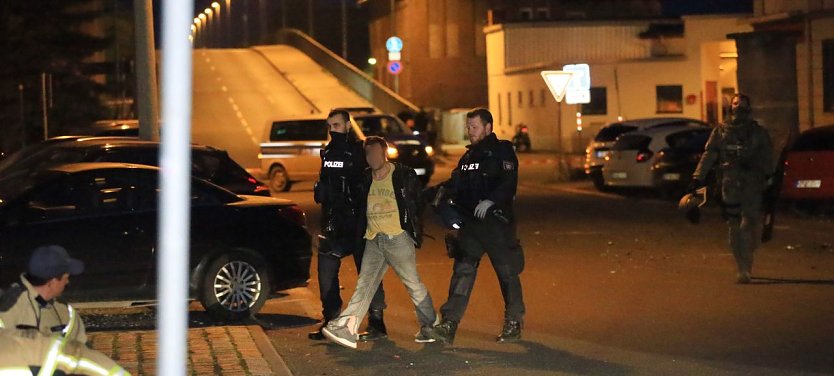 Der polizeibekannte Anwohner der Bruno-Kuntze-Straße konnte in Gewahrsam genommen werden (Foto: S. Dietzel)