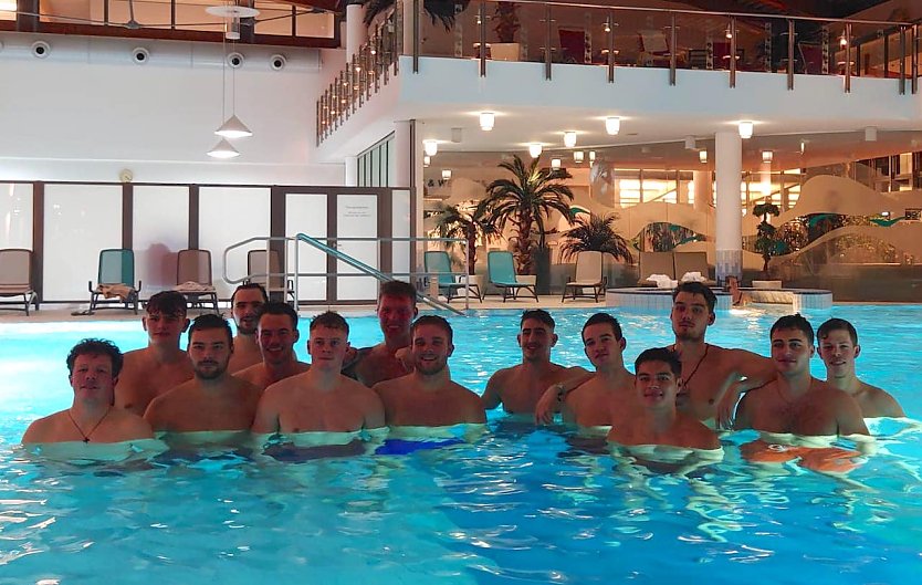 Trainingsauftakt im Wasser (Foto: FSV Preußen)