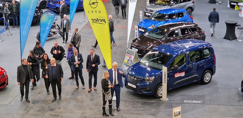 Gestern wurde die 15. Automobilmesse in Erfurt eröffnet (Foto: nnz)