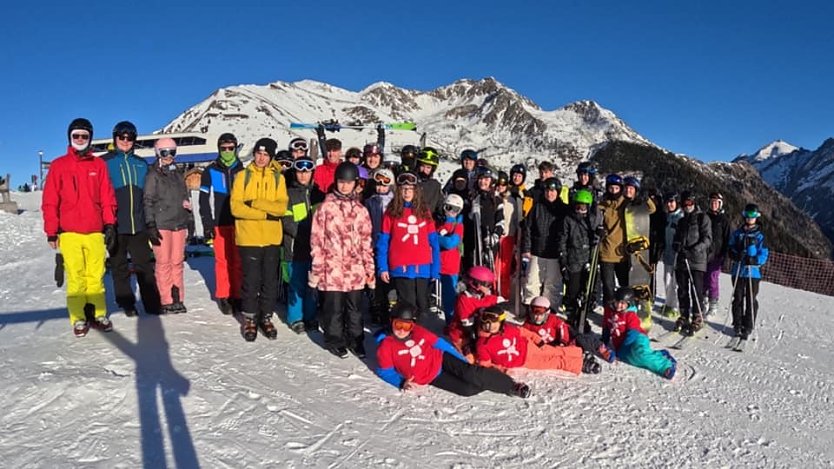 Teilnehmer des Skilagers in Südtirol (Foto: KSB)