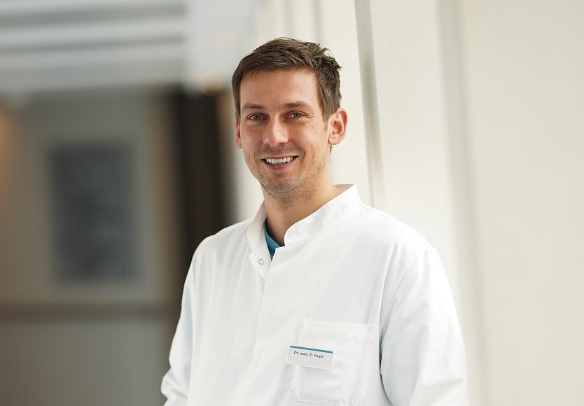 Chefarzt der Orthopädie und Unfallchirurgie, Dr. med. Daniel Hupe (Foto: Eichsfeld Klinikum)
