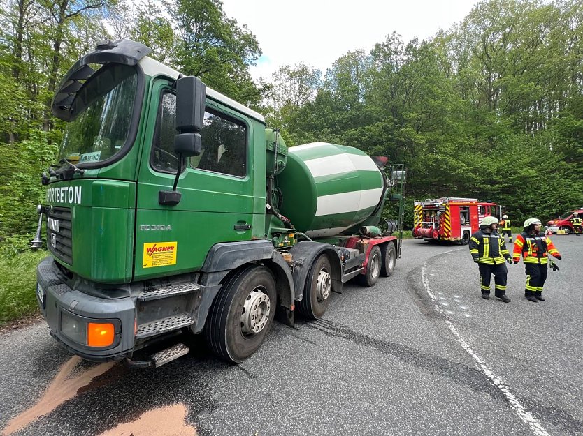 Der Biker kollidierte mit einem Betonmischer (Foto: S. Dietzel)