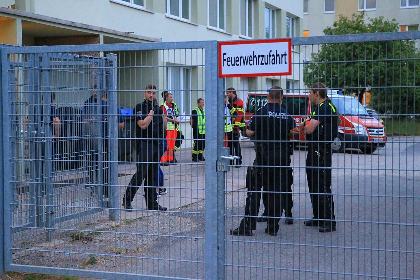 Polizeieinsatz an der Gemeinschaftsunterkunft in Obermehler (Foto: S. Dietzel)
