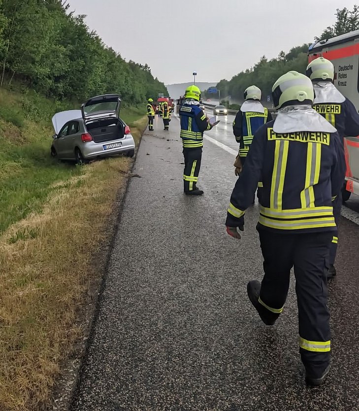 Der Regen führte am Freitag zu drei Unfällen auf der Autobahn (Foto: Feuerwehr Arenshausen/Silvio Dietzel)