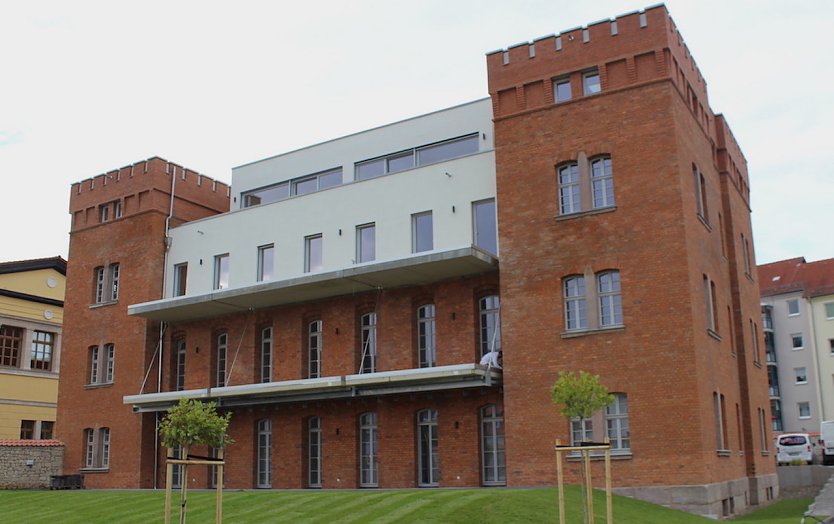 Aus dem "alten Gefängnis" ist eine ansehnliche Wohnresidenz mit 11 Wohnungen geworden.  Dies wurde mit dem Thüringischen Denkmalpreis 2023 geehrt (Foto: Eva Maria Wiegand)
