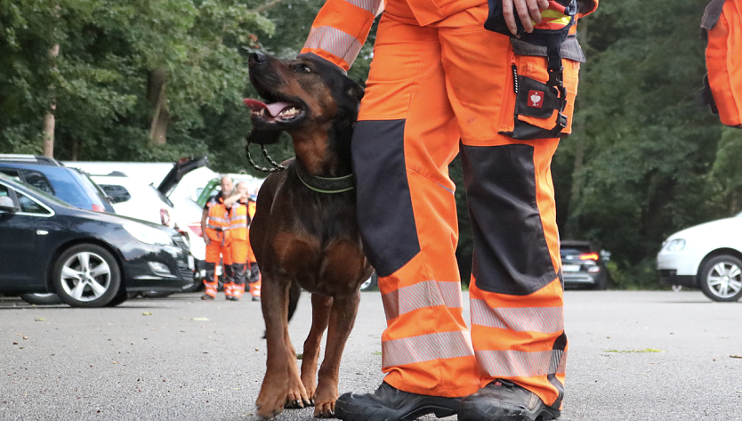 Mit Suchhunden probte man am Wochenende den Ernstfall im Gumpetal bei Nordhausen (Foto: Nicole Mattern)