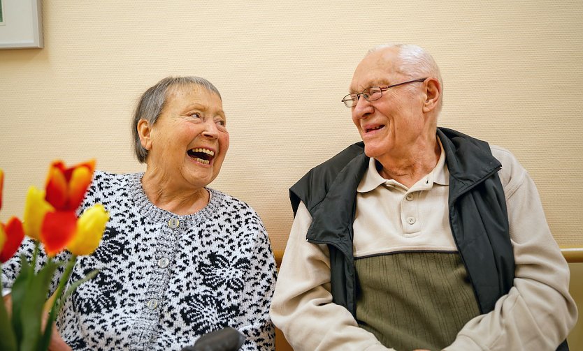 Super-Ager sind widerstandsfähiger gegen altersbedingte Veränderungen der Hirnstruktur. (Foto: Anna Schroll/UKJ)