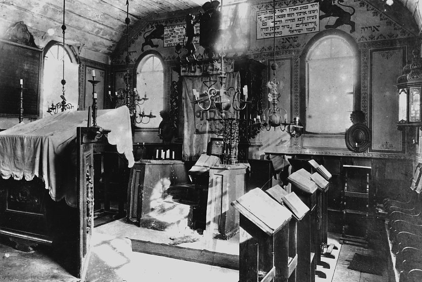 Synagoge von innen mit Blick auf den Toraschrein  (Foto: Privatsammlung von Martina Zimmer aus dem Nachlass von Helmut Drechsler)