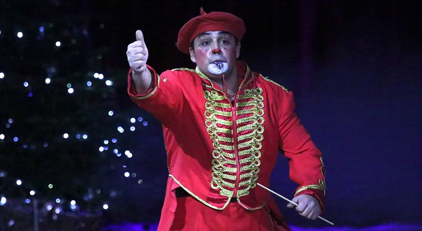 Clown Angelo begeistert nicht nur die Kinder (Foto:  Peter Burger)