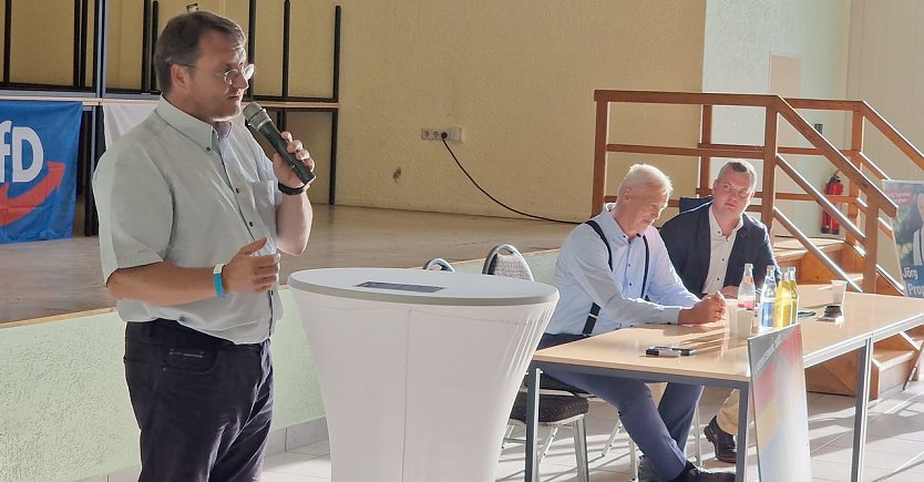 Robert Sesselmann zu Gast in Sundhausen (Foto: nnz)