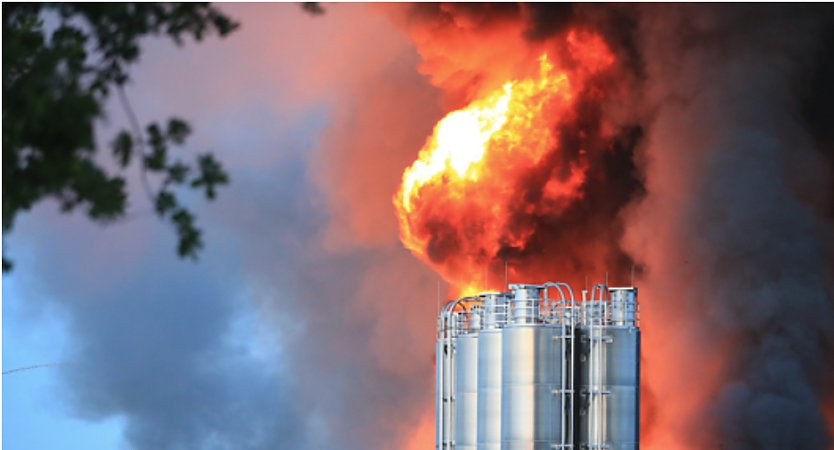 Großbrand in Bleicherode in 2022 - die Feuerwehren der Stadt Nordhausen und ihrer Ortsteile rückten im vergangenen Jahr über 1000 mal aus (Foto: nnz-Archiv)